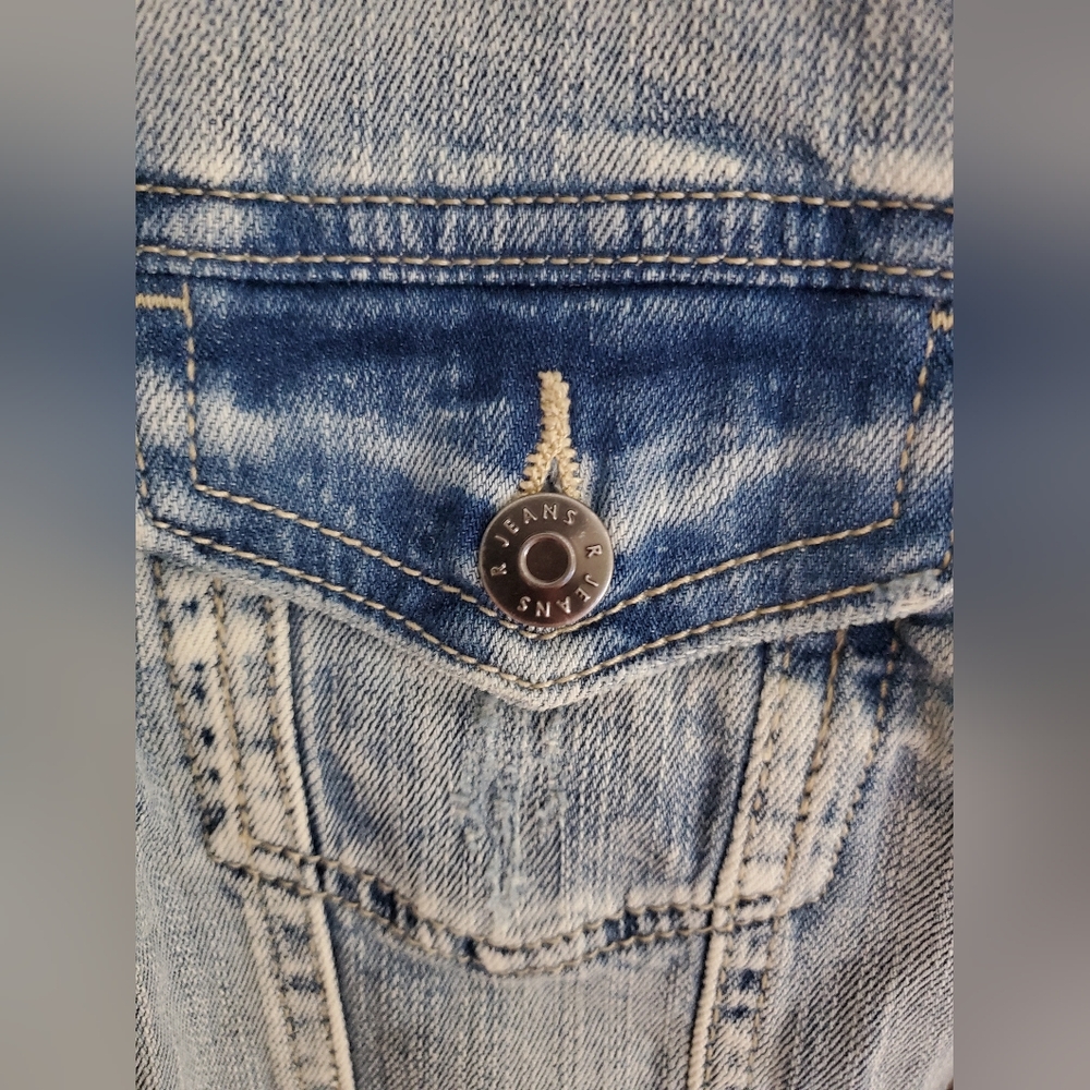 CLEARANCE: BNWT Distressed Jean Jacket - Picture 4 of 4